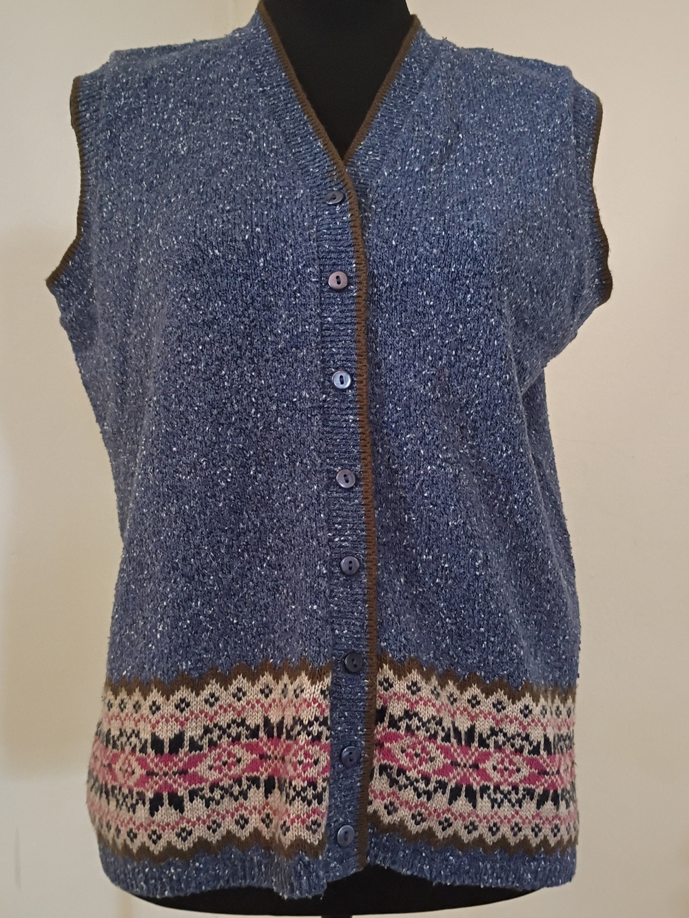 kathy ireland Blue Knit Button-Front Sleeveless Vest with Patterned Hem